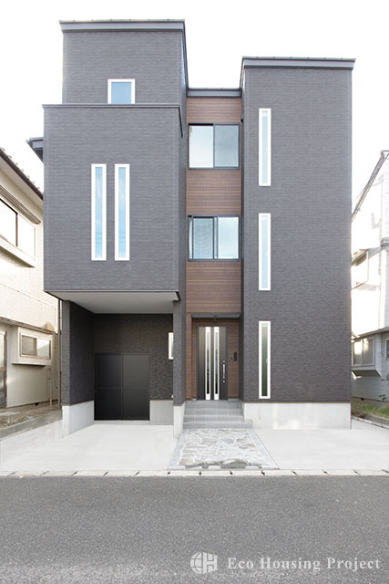 Chic Modern×3階建て　2世代で暮らす家