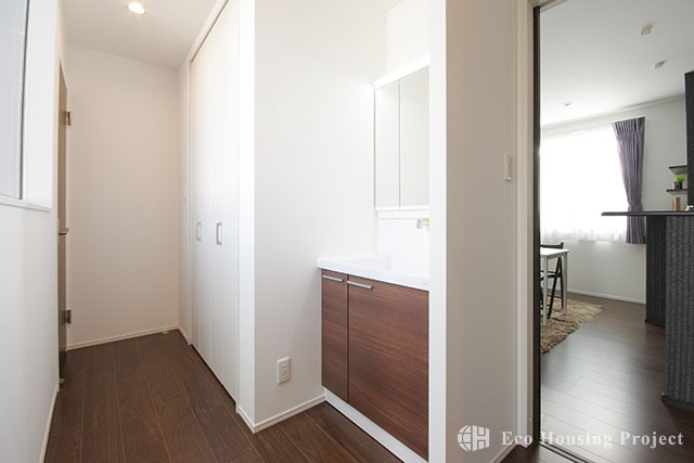 Chic Modern×3階建て 2世代で暮らす家