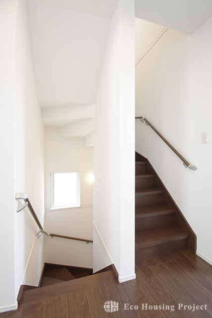 Chic Modern×3階建て 2世代で暮らす家