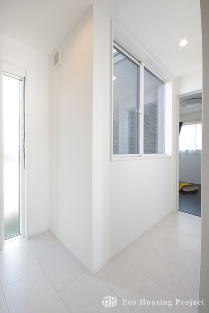 Chic Modern×3階建て 2世代で暮らす家